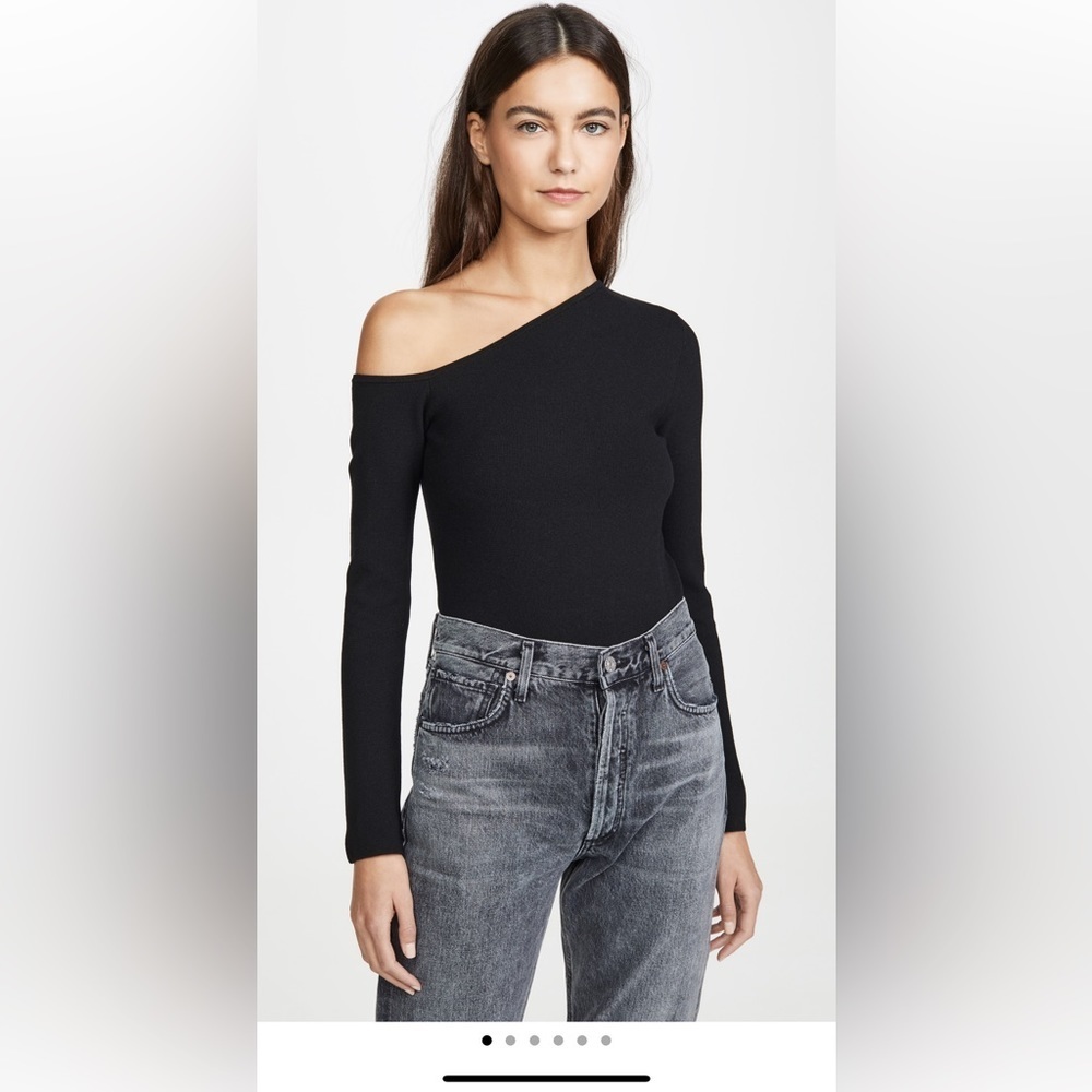 525 Asymmetrical sweater